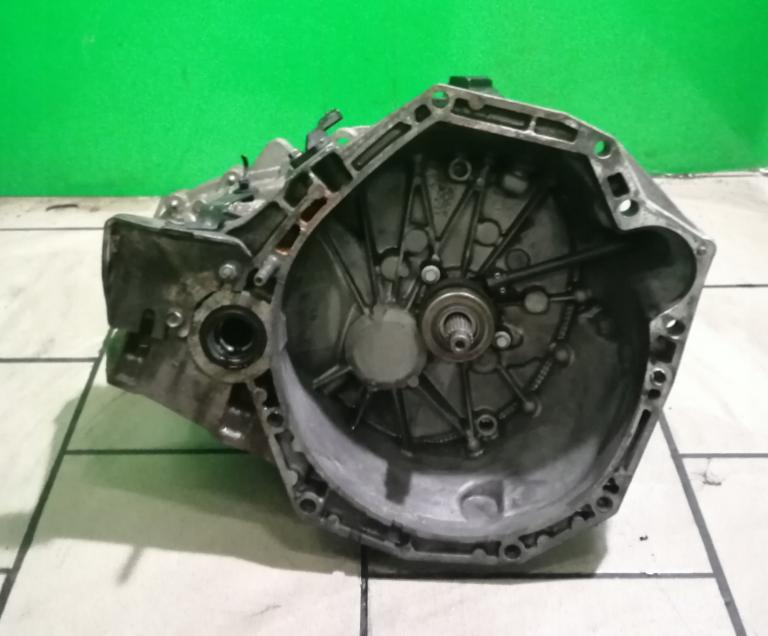 Renault Scenic III 2009-2016 hatchback 1.5 DCI diesel MT 81 kW 2010  Prevodovka manuálna TL4A054