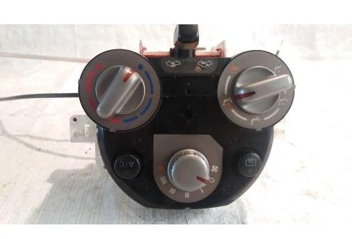 Nissan Micra K13 2010 2017 hatchback 1.2 12v petrol MT Panel kúrenia/klimatizácie
