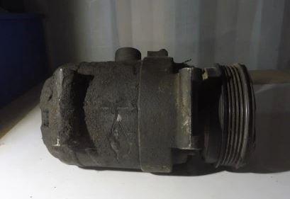 BMW 3 E36 1991-2000 sedan 2.0 petrol MT 110 kW 1996  Kompresor klimatizácie 8391474