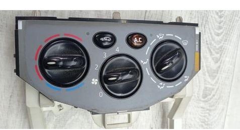 Renault Trafic II 2001-2014 hatchback 2.0 DCI diesel MT 84 kW 2008  Panel kúrenia/klimatizácie N108577P