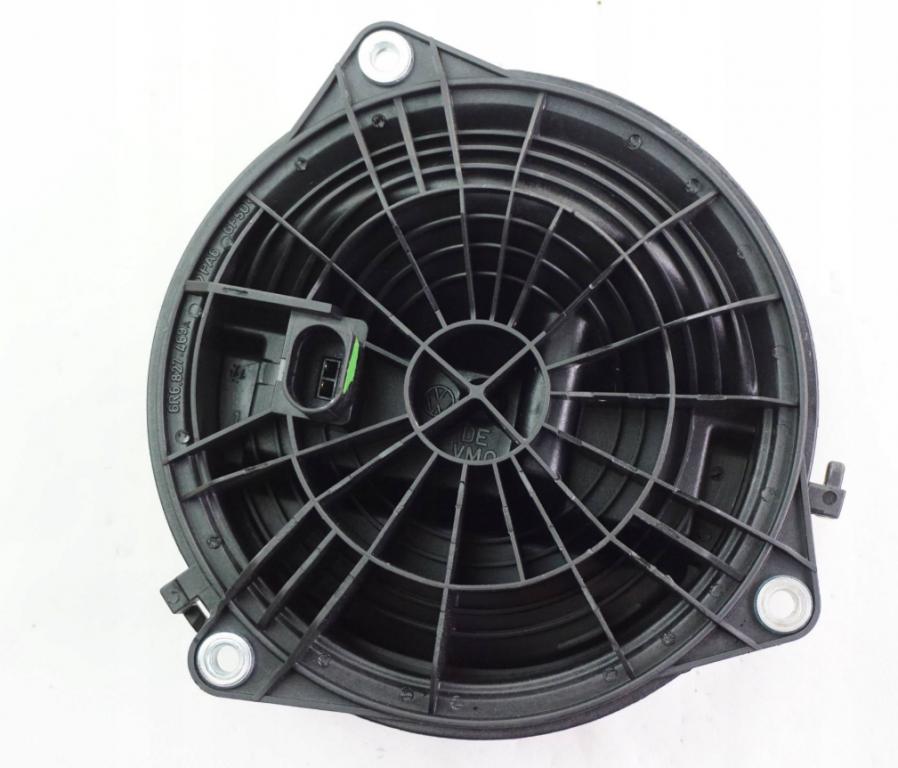 Volkswagen Polo V 6R 2009-2017 hatchback 1.2 petrol MT 51 kW 2010  Kľučka zadnej kapoty vonkajšia 6R6827469A