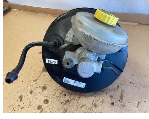 Audi A4 B5 1994-2001 combi 1.9 TDI diesel MT 66 kW 1996  Servočerpadlo 8D0612105F