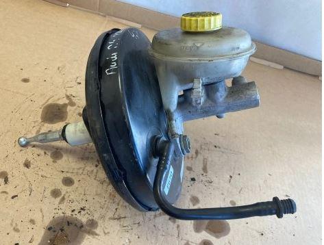 Audi A4 B5 1994-2001 combi 1.9 TDI diesel MT 66 kW 1996  Servočerpadlo 8D0612105F