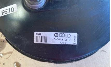 Audi A4 B5 1994-2001 combi 1.9 TDI diesel MT 66 kW 1996  Servočerpadlo 8D0612105F