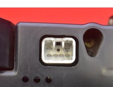 Toyota Yaris I 1999-2005 hatchback 1.0 16v petrol 50 kW 2001  Prístrojová doska 83800-52120