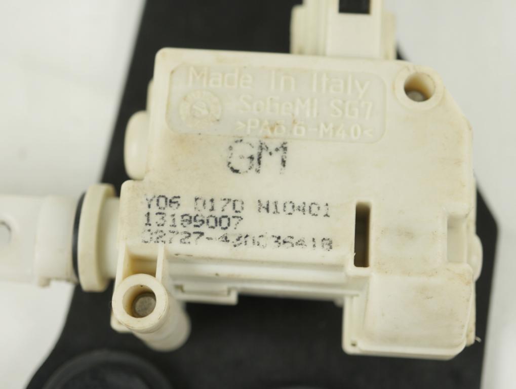 Opel Meriva A 2002-2010 hatchback 1.4 16v petrol MT 66 kW 2006  Zámok zadnej kapoty 13199007