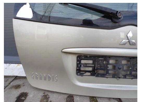 Mitsubishi Grandis hatchback 2.0 DID diesel MT 100 kW 2006  Kapota zadná (kufor)