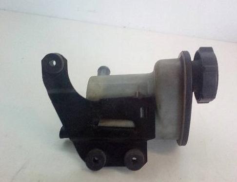 Ford Fiesta Mk5 1995-2002 hatchback 1.3 8v petrol MT 44 kW 1998  Nádržka oleja servočerpadla 96FB-3R700-DA