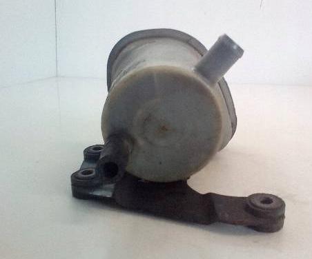 Ford Fiesta Mk5 1995-2002 hatchback 1.3 8v petrol MT 44 kW 1998  Nádržka oleja servočerpadla 96FB-3R700-DA