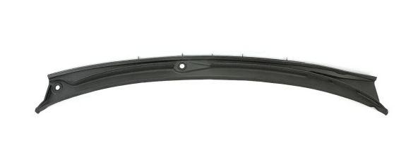 BMW 3 E46 1998-2007 sedan 2.8 24v petrol AT 142 kW 1999  Torpédo (plast pod čelným sklom) 51718208483