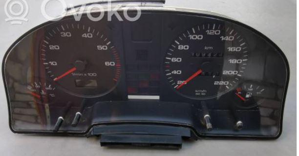 Audi 80 B4 1991-1994 sedan 1.9 TDI diesel MT 66 kW 1993  Prístrojová doska 8A0919033G 110008563002