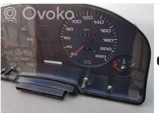Audi 80 B4 1991-1994 sedan 1.9 TDI diesel MT 66 kW 1993  Prístrojová doska 8A0919033G 110008563002