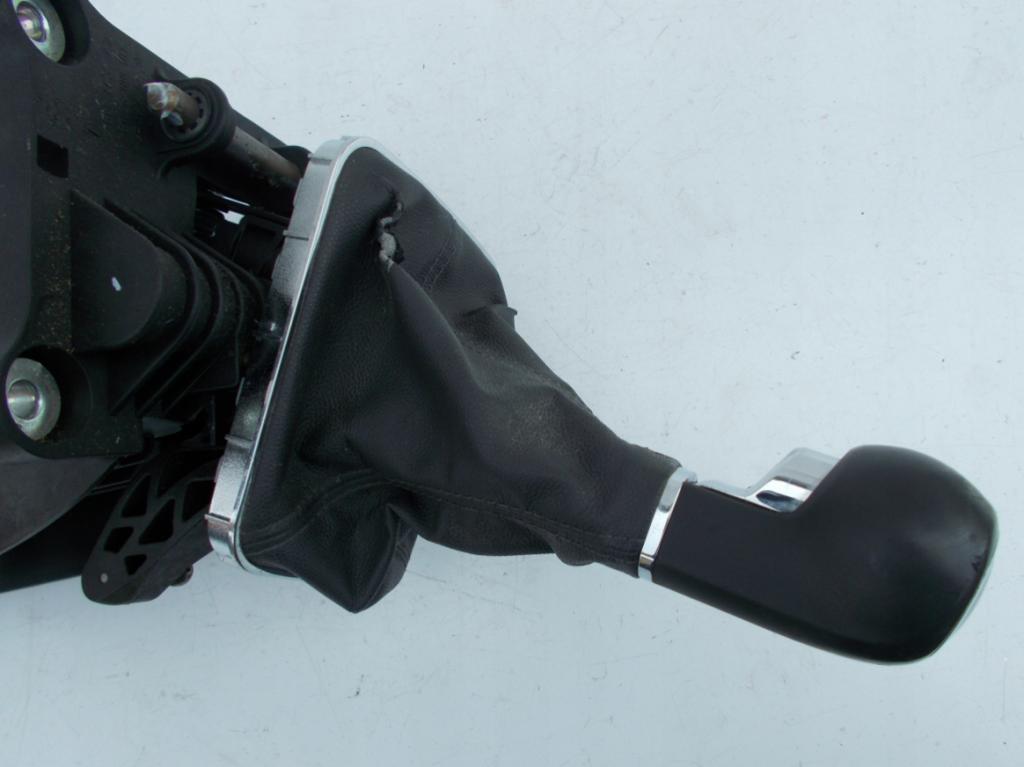 Opel Zafira B 2005-2014 hatchback 1.9 CDTI diesel MT 110 kW 2010  Rýchlostná páka (kulisa) 55351959