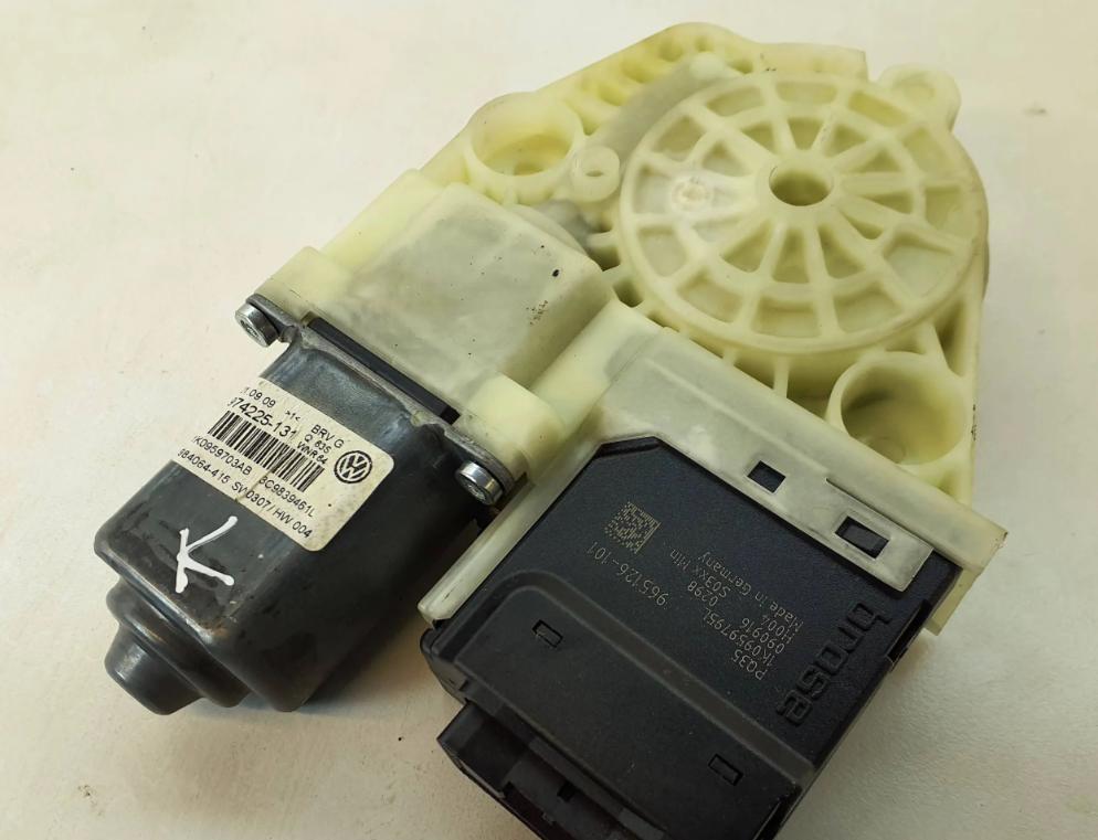 Volkswagen Passat B6 2005-2010 sedan 2.0 TDI diesel 103 kW 2007  Motorček okien predný ľavý 1K0959795L