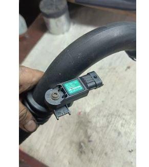 Renault Laguna III 2007-2015 hatchback 1.5 DCI diesel MT 81 kW 2007  Hadica chladenia vzduchu 8200852008