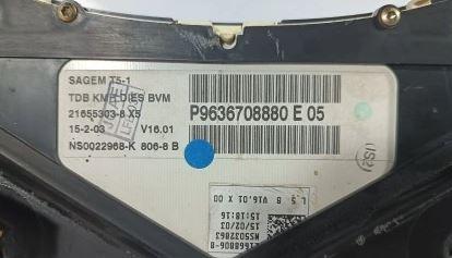 Peugeot 307 hatchback 2.0 HDI diesel MT 66 kW 2002 Prístrojová doska P9636708880E