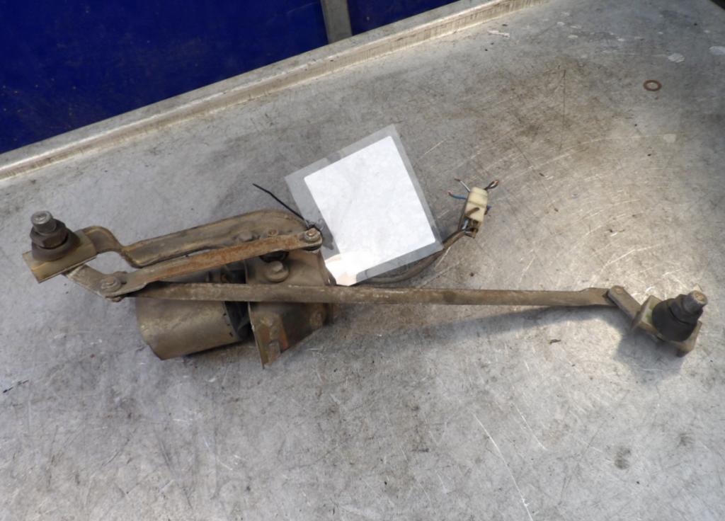 Fiat 126p 650  Mechanizmus stieračov predný