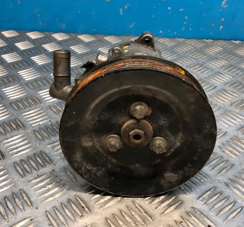 Mercedes E W210 1995-2002 combi 2.9 TD diesel AT 95 kW 1996 Servočerpadlo 0024661901