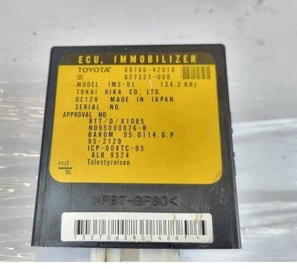 Toyota Rav4 I 1994-2000 hatchback 2.0 16v petrol MT 95 kW 1996  Riadiaca jednotka motora (štartovací komplet) 4WD 3S-FE89780-42010 82641-20190