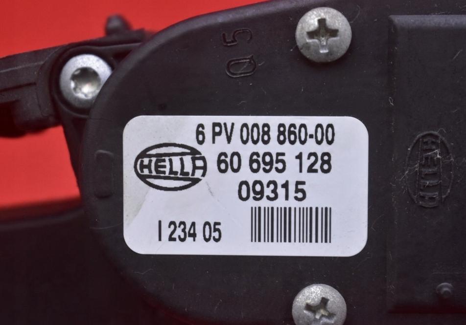 Alfa Romeo 159 sedan 1.9 JTD diesel MT 110 kW 2007  Potenciometer plynového pedálu 6PV00886000 60695128