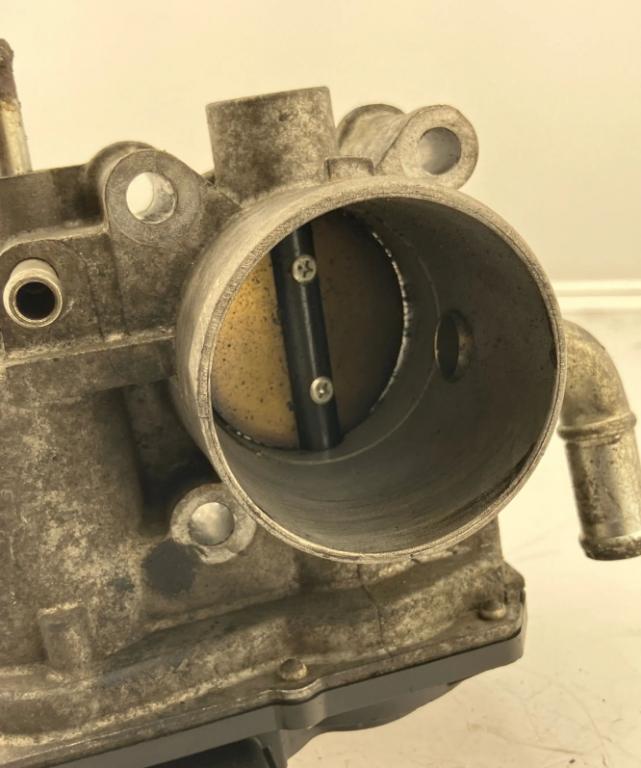 Suzuki SX4 I 2006-2014 hatchback 1.6 16v petrol MT 79 kW 2008 Škrtiaca klapka 79J0