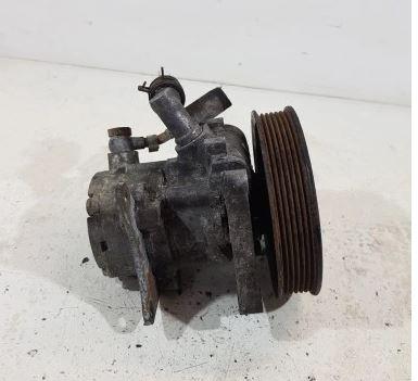 Mercedes E W210 1995-2002 combi 2.9 TD diesel AT 95 kW 1996  Servočerpadlo 0024661901