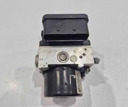 Renault Megane III 2008-2016 hatchback 1.9 DCI diesel 96 kW 2009  Pumpa ABS 476601563R 28.5610-5640.3