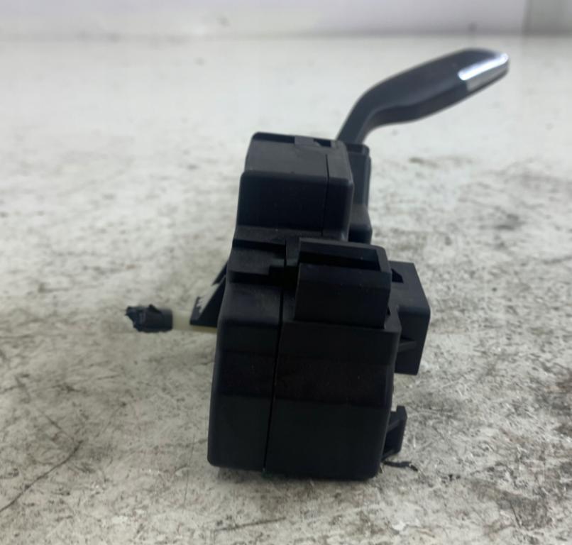 Citroen C4 Picasso I 2006-2013 hatchback 1.6 16v petrol MT 88 kW 2009  Prepínacie páčky pod volantom 96811352XT