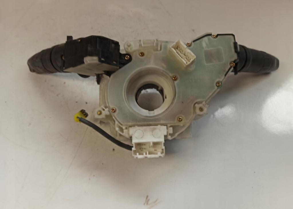 Nissan Micra K12 2003-2010 hatchback 1.0 16v petrol MT 48 kW 2003  Prepínač 25560AX702