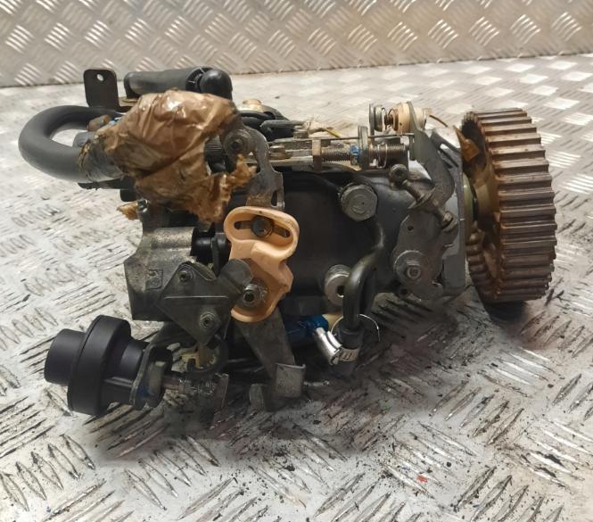 Citroen Xsara I 1997-2000 1.9 td 90 HP manual 66 kW  Vstrekovacie čerpadlo R8445B251B