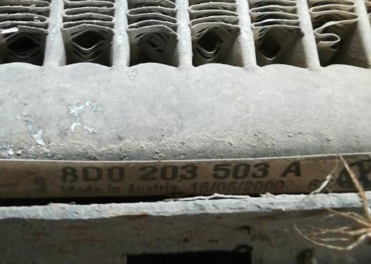 Volkswagen Passat B5 1995-2005 combi 1.9 TDI diesel 81 kW 1997  Chladič 8D0203503A