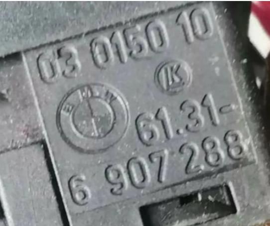 BMW 3 E46 1998-2007 2.5 24v petrol M52/TU AT 125 kW 2000  Prepínač strešného okna  6907288