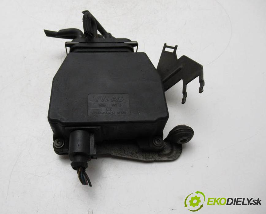 Volkswagen Passat B6 2005-2010  Ventil 3C0906625