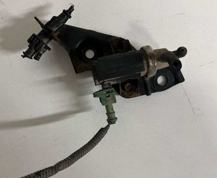 Honda Civic VII 2000-2006 hatchback 1.7 CDTI diesel MT 74 kW 2002  Ventil turbodúchadla 72190354