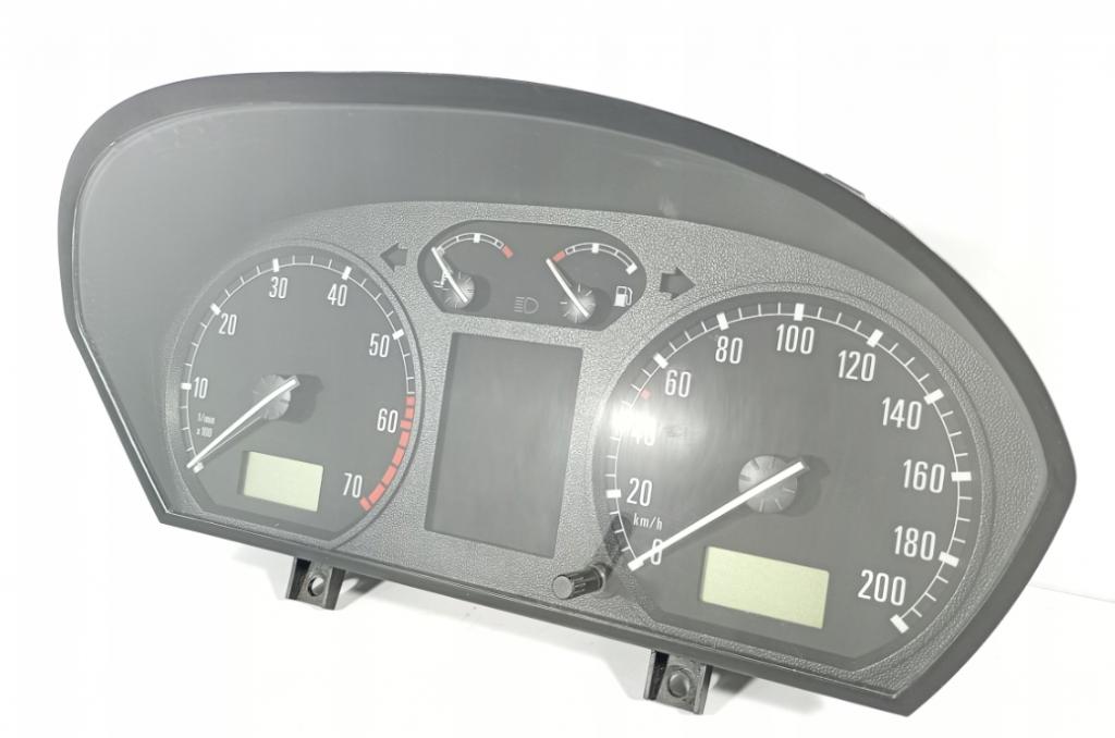 Skoda Fabia I 1999-2007 hatchback 1.4 petrol MT 44 kW 2002  Prístrojová doska 6Y1919860C