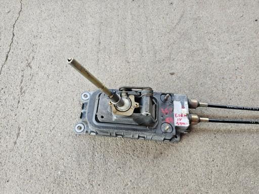 Volkswagen Golf IV 1997-2003 hatchback 1.9 TDI diesel MT 74 kW 2002  Rýchlostná páka (kulisa) 1J0711061C