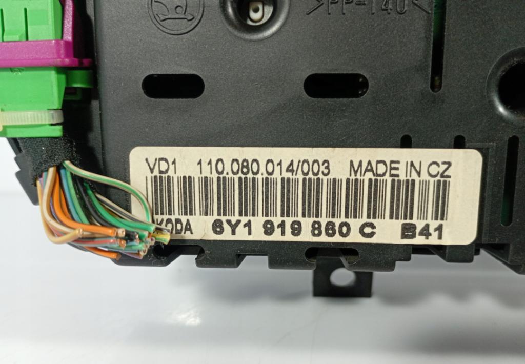 Skoda Fabia I 1999-2007 hatchback 1.4 petrol MT 44 kW 2002  Prístrojová doska 6Y1919860C