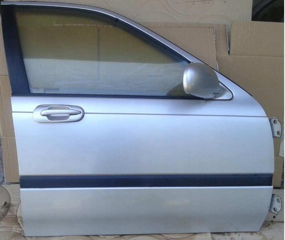 Honda Civic VI 1995-2001 combi 1.6 16v petrol MT 85 kW 1999  Dvere predné pravé