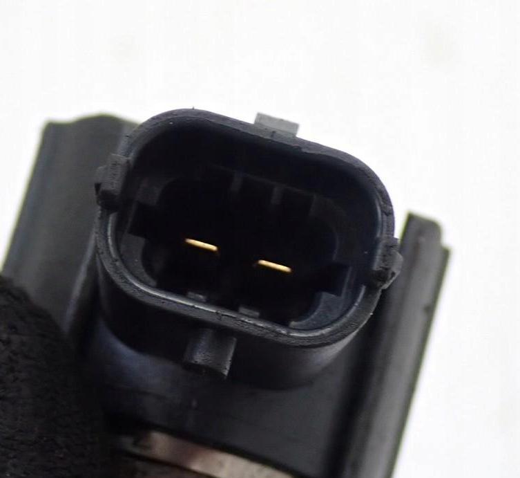 Hyundai I40 combi 1.7 CRDI diesel MT 85 kW 2011  Vstrekovač paliva 33800-2A800