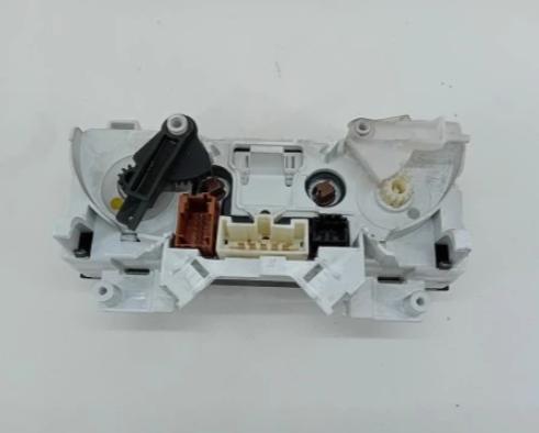 Peugeot Partner II 2008-2018 minivan 1.6 HDI diesel 66 kW 2010  Panel kúrenia/klimatizácie 9676532480