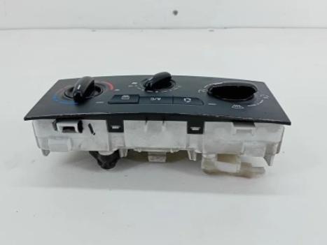 Peugeot Partner II 2008-2018 minivan 1.6 HDI diesel 66 kW 2010  Panel kúrenia/klimatizácie 9676532480
