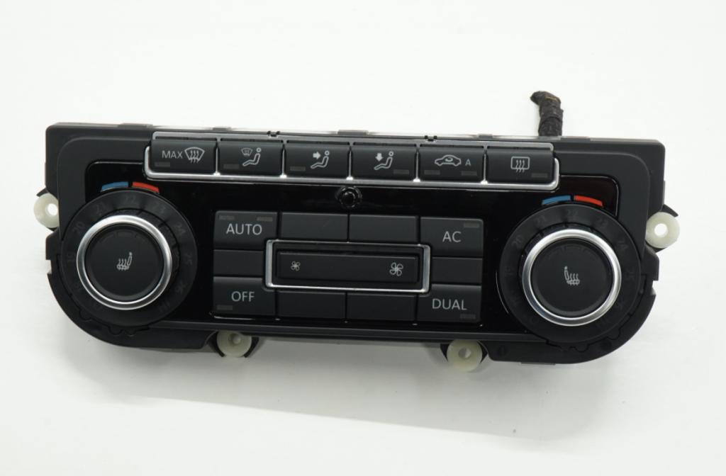 Volkswagen Golf VI 2008-2013 hatchback 2.0 TDI diesel MT 81 kW 2009  Panel kúrenia/klimatizácie 5K0907044BT
