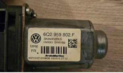 Skoda Fabia II 2007-2014 hatchback 1.2 12v petrol 51 kW 2007  Motorček okien predný ľavý 6Q2959802F