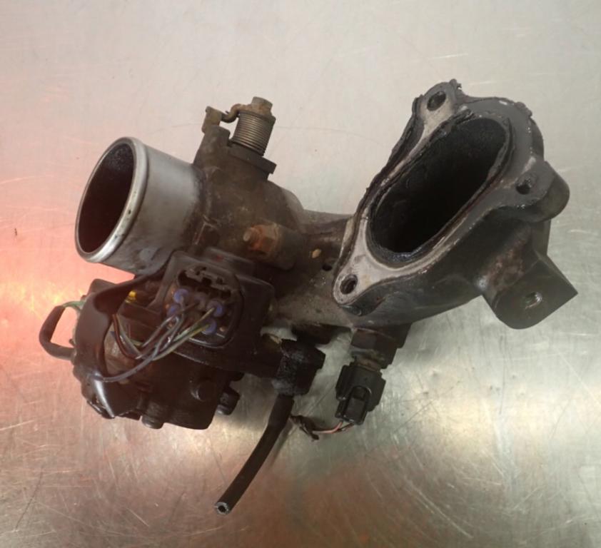 Toyota Rav4 II 2000-2005 hatchback 2.0 D4D diesel MT 85 kW 2004  Škrtiace klapky 27030  89672-21020