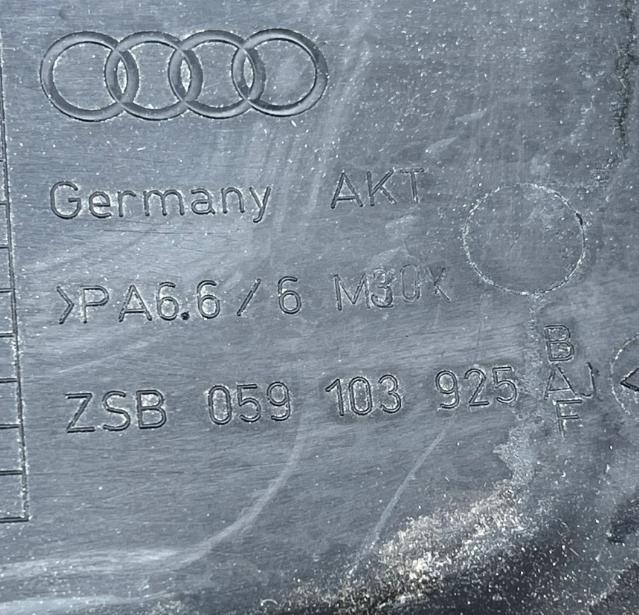 Audi A4 B6 2000-2004 combi 2.5 TDI diesel AT 132 kW 2004  Kryt motora horný  059103925AJ