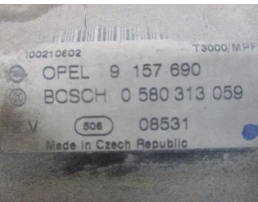 Opel Astra II 1998-2009 sedan 1.6 16v petrol MT 74 kW 2002  Palivové čerpadlo 9157690 0580313059