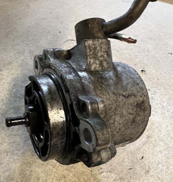 Mazda 6 II GH 2007-2012 hatchback 2.0 CITD diesel 103 kW 2007  Vákuová pumpa RF7J18G00 X2T58173