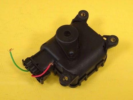 Opel Zafira A 1999-2005 hatchback 1.6 16v petrol MT 74 kW 1999  Motorček kúrenia 0132801134