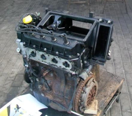 Renault Clio II 1998-2012 hatchback 1.2 16v petrol MT 55 kW 2006  Motor benzín  D4F A702