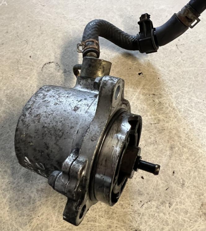 Mazda 6 II GH 2007-2012 hatchback 2.0 CITD diesel 103 kW 2007  Vákuová pumpa RF7J18G00 X2T58173